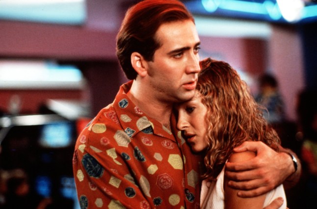 Editorial use only. No book cover usage. Mandatory Credit: Photo by Castle Rock/New Line/Kobal/Shutterstock (5881650f) Nicolas Cage, Sarah Jessica Parker Honeymoon In Vegas - 1992 Director: Andrew Bergman Castle Rock/New Line USA Film Portrait Comedy Lune de miel ? Las Vegas