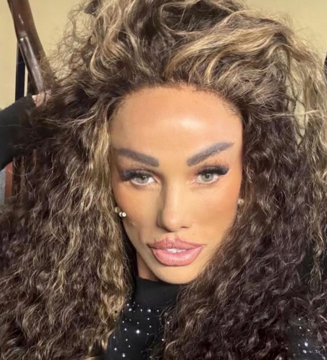 BGUK_3394724 - *EXCLUSIVE* UK, UNITED KINGDOM Model and reality TV Star Katie Price, AKA Jordan, shows off her new Curly hairstyle on these Social Media posts. Pictured: Katie Price BACKGRID UK 23 OCTOBER 2025 UK: +44 208 344 2007 / uksales@backgrid.com USA: +1 310 798 9111 / usasales@backgrid.com *Pictures Containing Children Please Pixelate Face Prior To Publication*