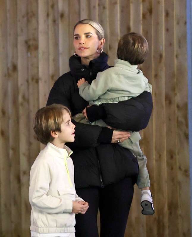 W8media. NO CREDIT. W8media Vogue Williams Winter Wonderland. Presenter Vogue Williams is all smiles as she hits the rides at winter wonderland in Hyde Park. Vogue spends some family time before she heads off to Austrailia to take part in this years I???m a celeb itv show. 14/11/2025.