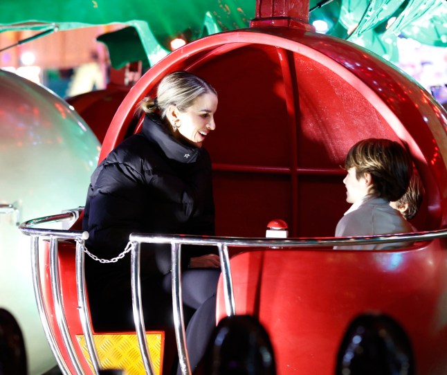 W8media. NO CREDIT. W8media Vogue Williams Winter Wonderland. Presenter Vogue Williams is all smiles as she hits the rides at winter wonderland in Hyde Park. Vogue spends some family time before she heads off to Austrailia to take part in this years I???m a celeb itv show. 14/11/2025.