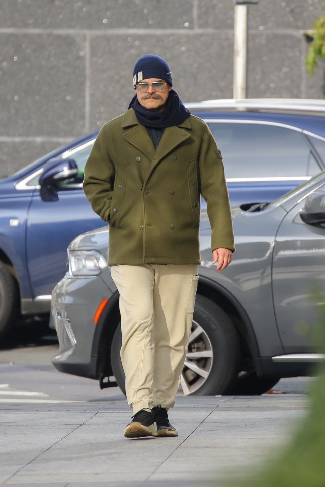 BGUK_3424761 - *PREMIUM-EXCLUSIVE* New York, NY *MUST CALL FOR PRICING BEFORE USAGE* **WEB EMBARGO STRICTLY NO ONLINE USE BEFORE 23:15PM UK TIME ON 22/11/2025** 'Stranger Things' star David Harbour seen in New York City enjoying a walk and coffee with model Morgan Cozzi. The outing came amid speculation surrounding his relationship with Lily Allen, whose new album "West End Girl" includes lyrics that hint at infidelity and betrayal during their marriage. Pictured: David Harbour - Morgan Cozzi BACKGRID UK 21 NOVEMBER 2025 BYLINE MUST READ: Ulices Ramales / BACKGRID UK: +44 208 344 2007 / uksales@backgrid.com USA: +1 310 798 9111 / usasales@backgrid.com *Pictures Containing Children Please Pixelate Face Prior To Publication*